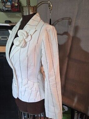 LAPIS Classic White Pinstripe Women's Blazer with Floral Accent M